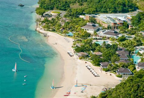 MISIBIS BAY RESORT .